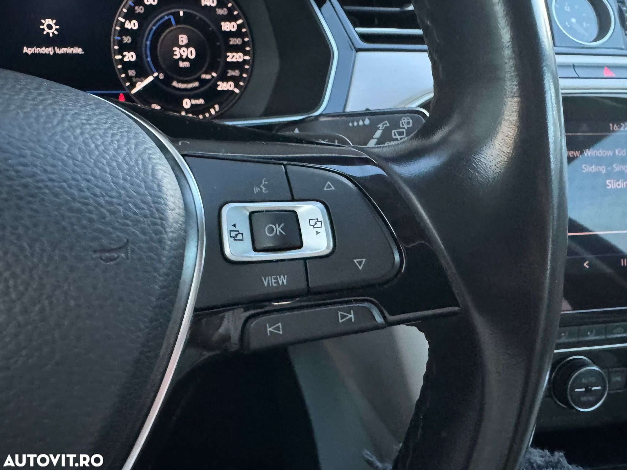 Volkswagen Passat Variant 2.0 TDI DSG Highline - 15