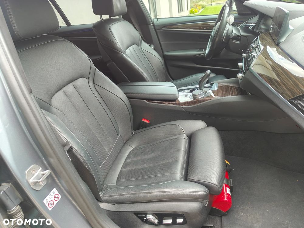 BMW Seria 5 540d xDrive M Sport sport - 12