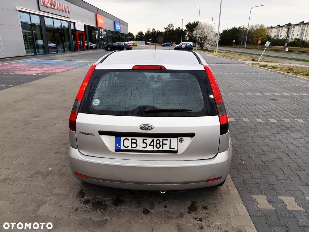 Ford Fiesta 1.3 Trend - 4