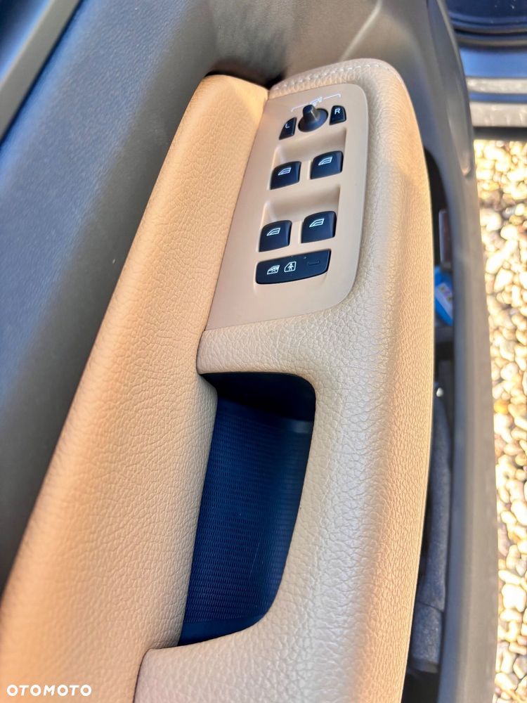 Volvo XC 60 T5 AWD Geartronic Momentum - 12