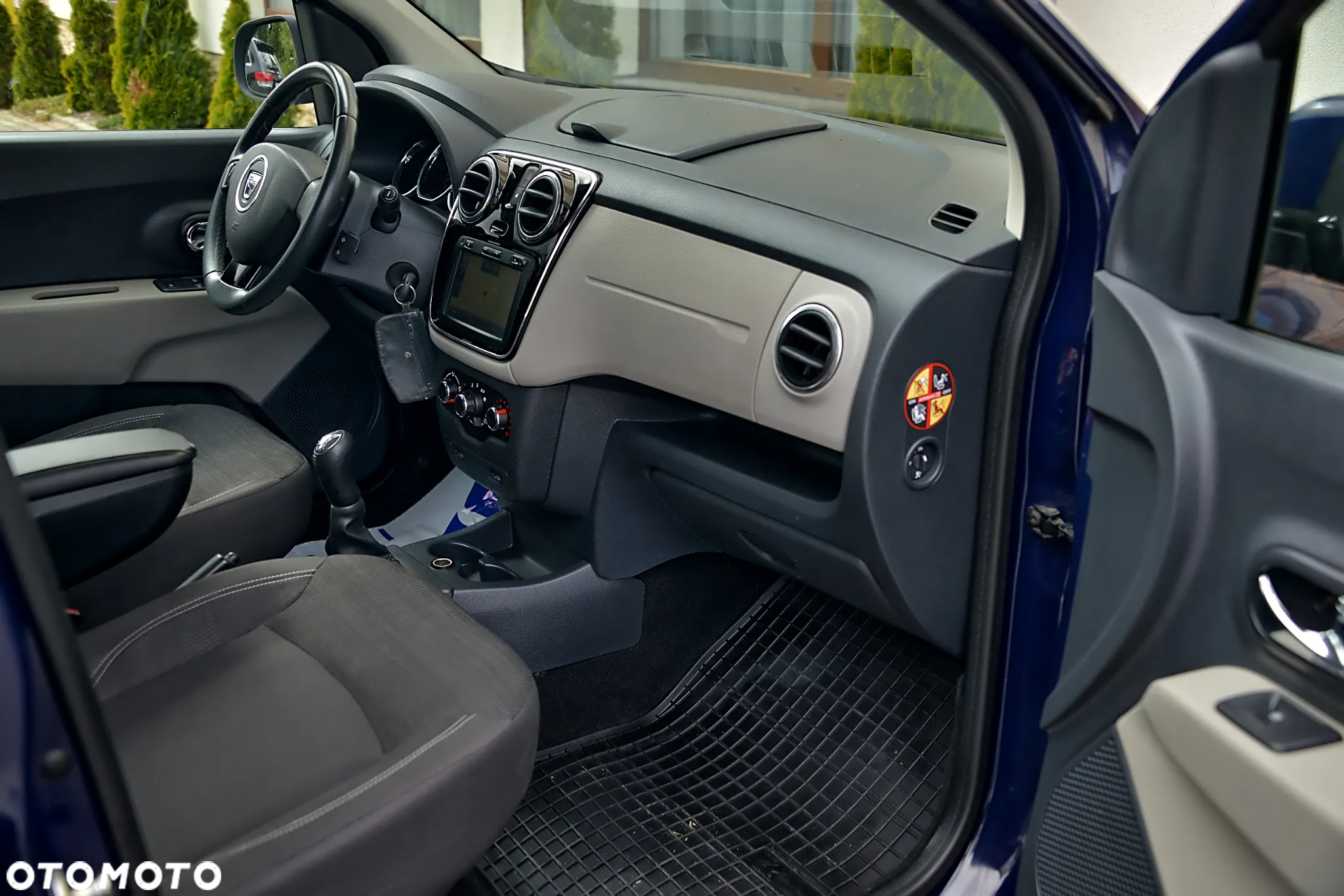 Dacia Lodgy TCe 115 Laureate - 31