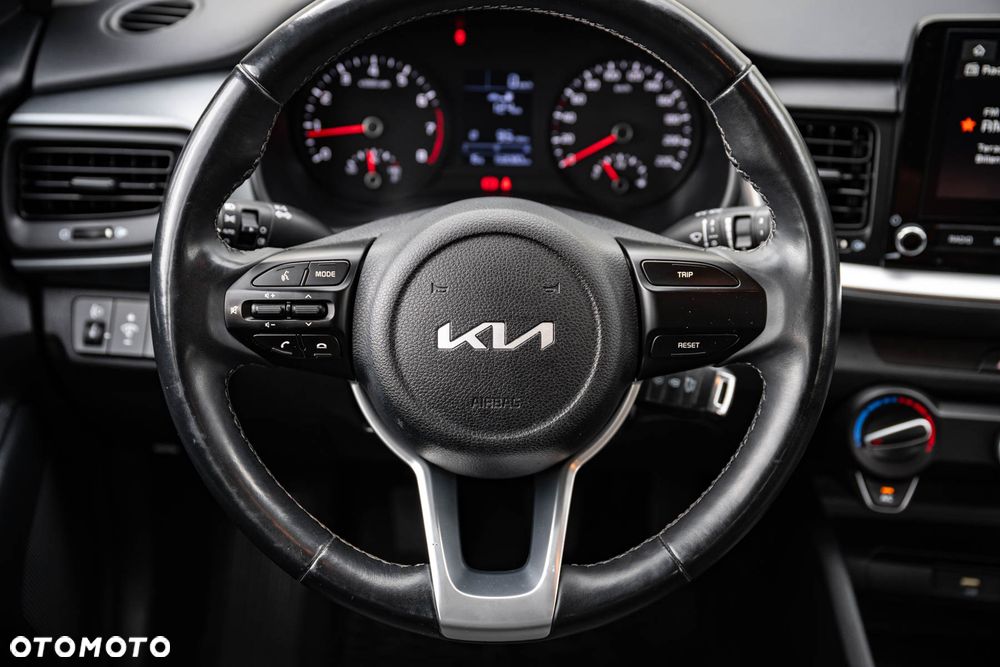 Kia Stonic 1.2 L - 30