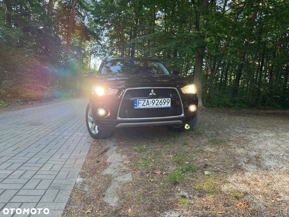 Mitsubishi Outlander 2.4 4WD CVT Intense - 2
