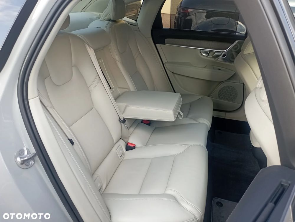 Volvo S90 B5 D AWD Momentum Pro - 11