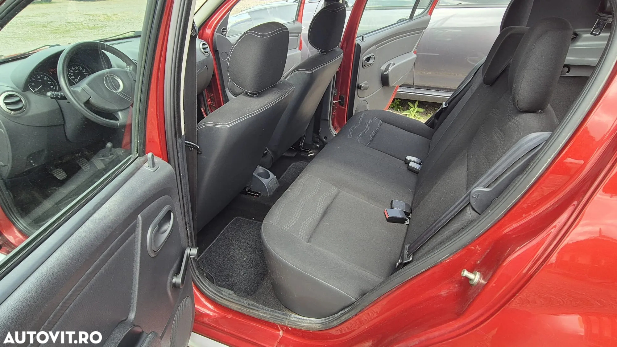 Dacia Sandero Stepway dCi 90 Ambiance - 8