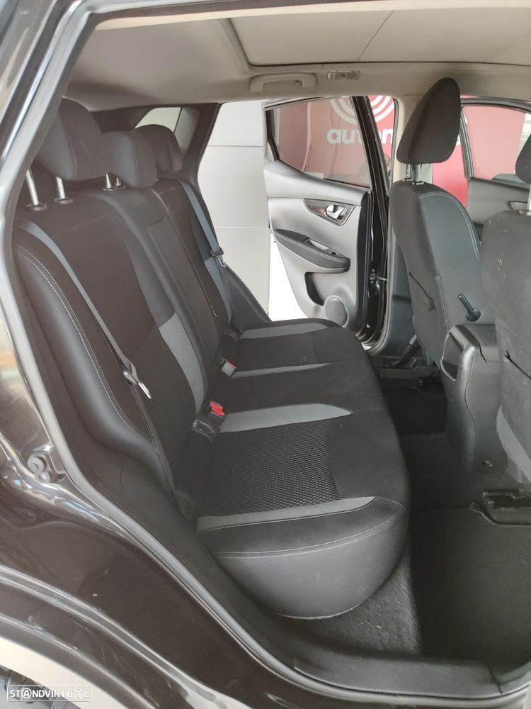 Nissan Qashqai 1.5 dCi N-Connecta RS+PS - 17
