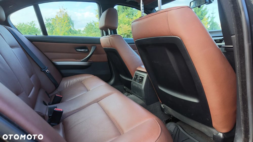 BMW Seria 3 320d - 13