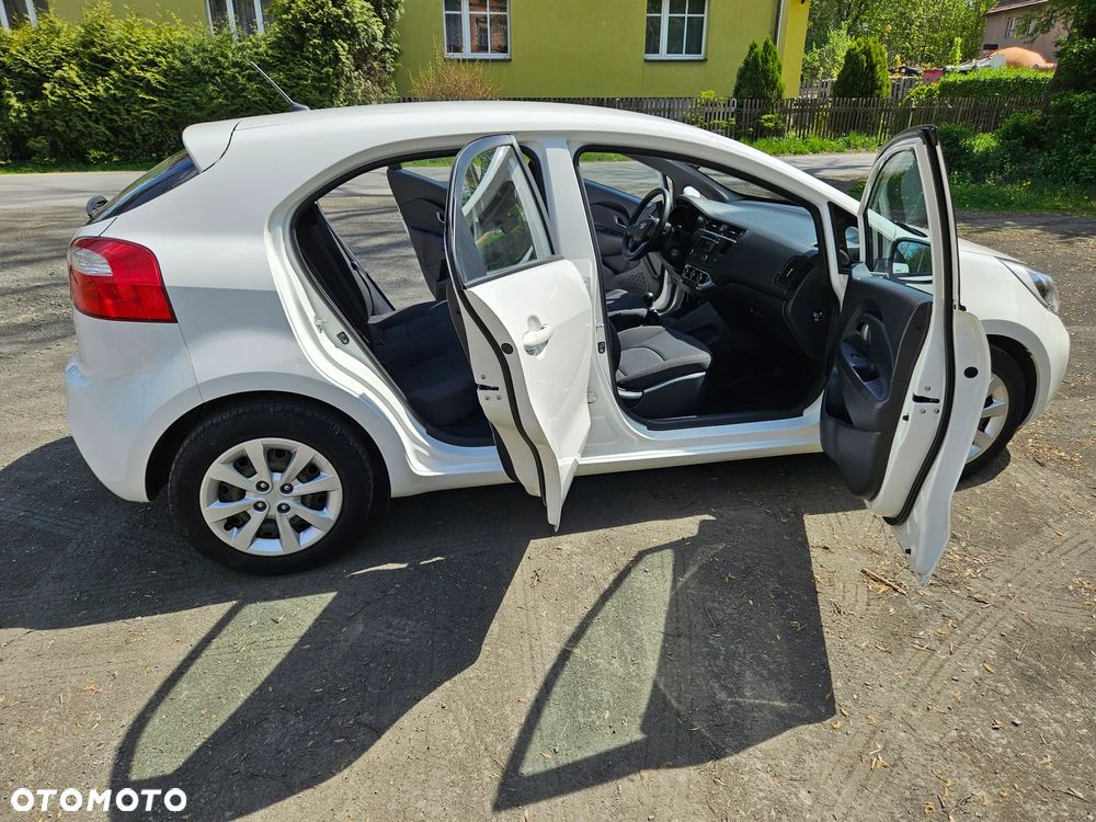 Kia Rio 1.2 M - 15