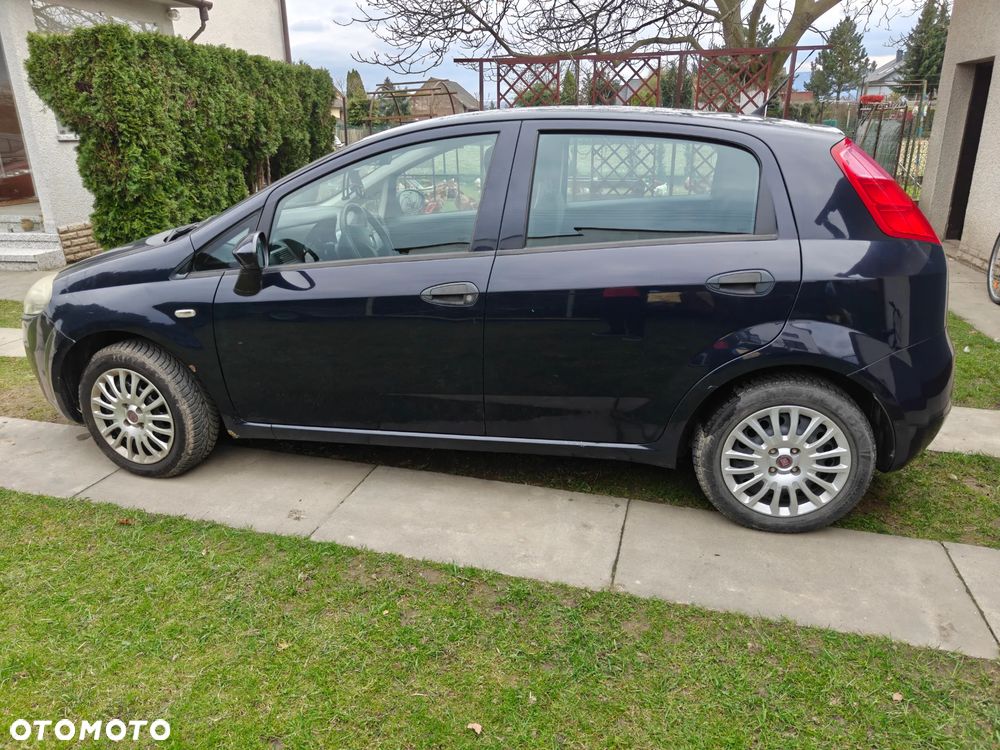 Fiat Grande Punto - 4