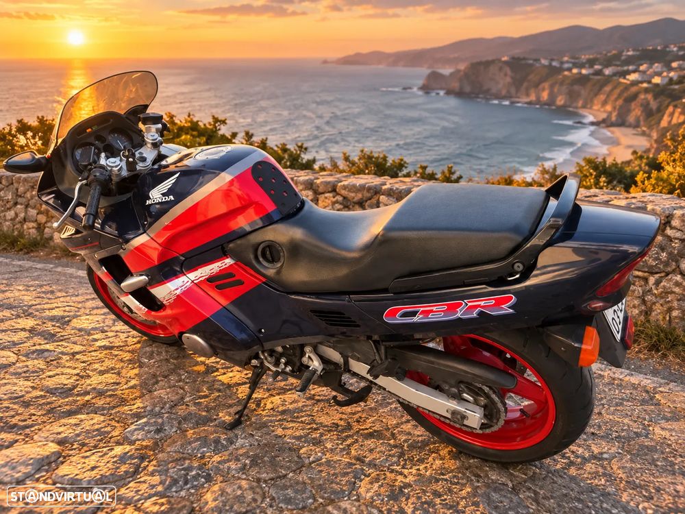 Honda CBR 1000F - 12