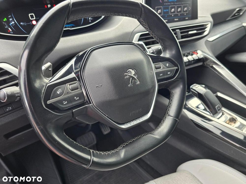 Peugeot 3008 1.2 PureTech Allure Pack S&S EAT8 - 18