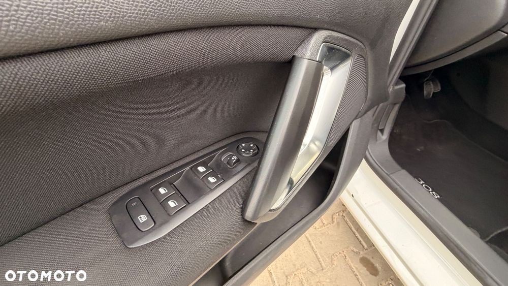 Peugeot 308 BlueHDi 120 Stop & Start Winter Edition - 11