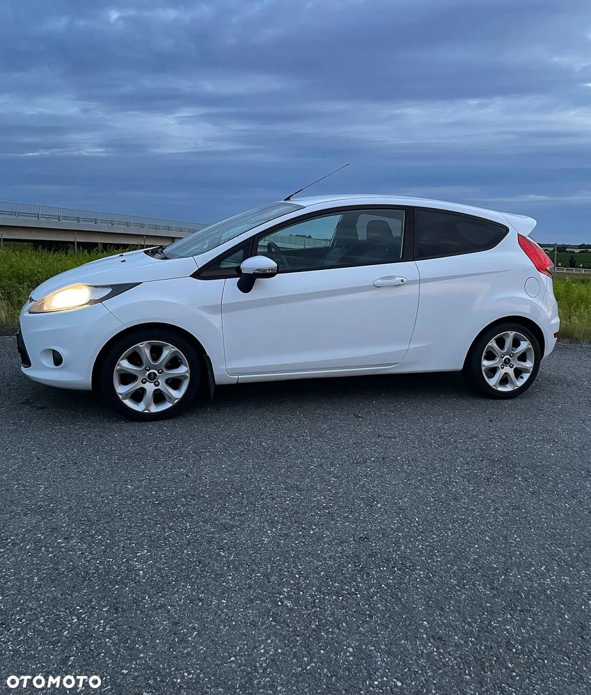 Ford Fiesta 1.25 Ambiente - 2