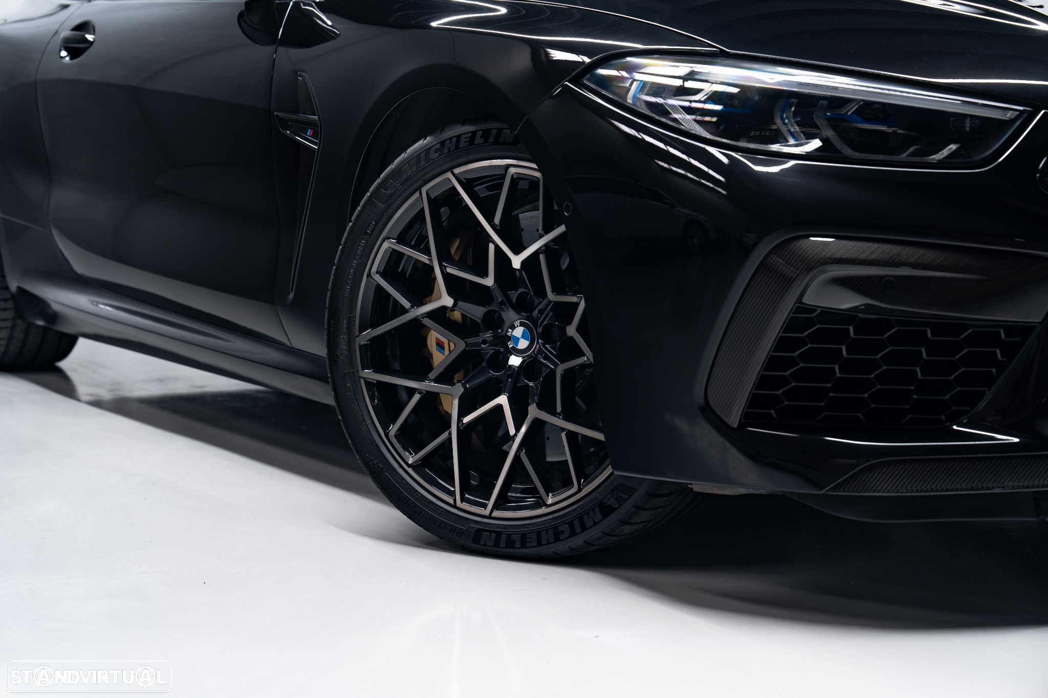 BMW M8 Competition - 4
