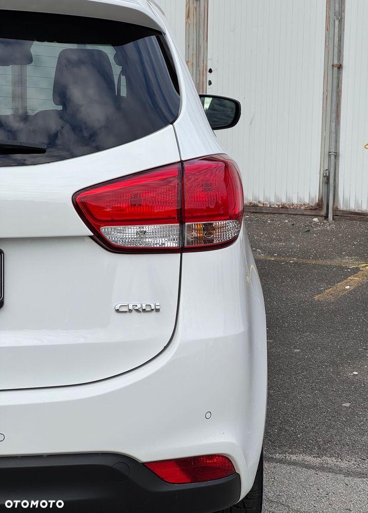 Kia Carens 1.7 CRDi 115 Dream Team Edition - 17