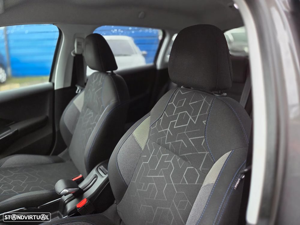 Peugeot 2008 1.2 PureTech Signature - 14