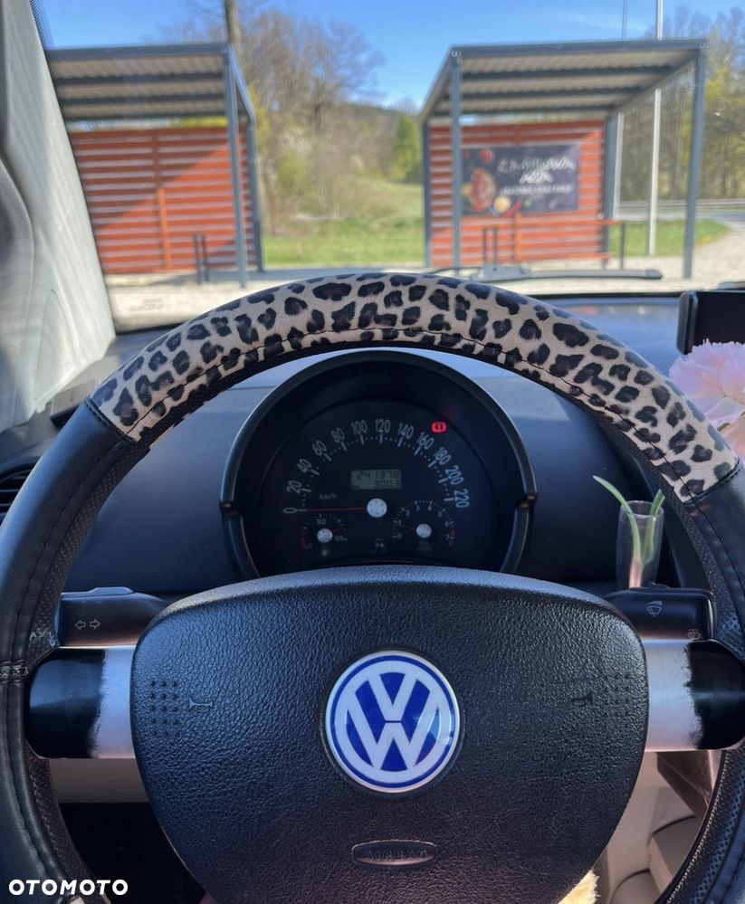 Volkswagen New Beetle 2.0 - 8