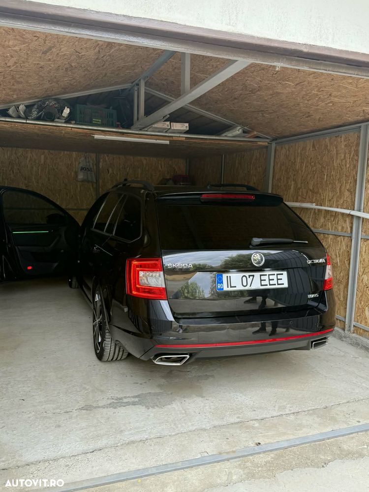 Skoda Octavia Combi 2.0 TDI RS - 12