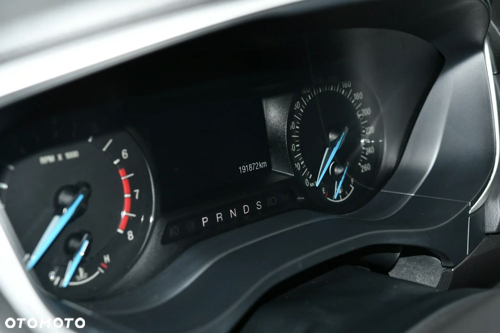 Ford Fusion - 17