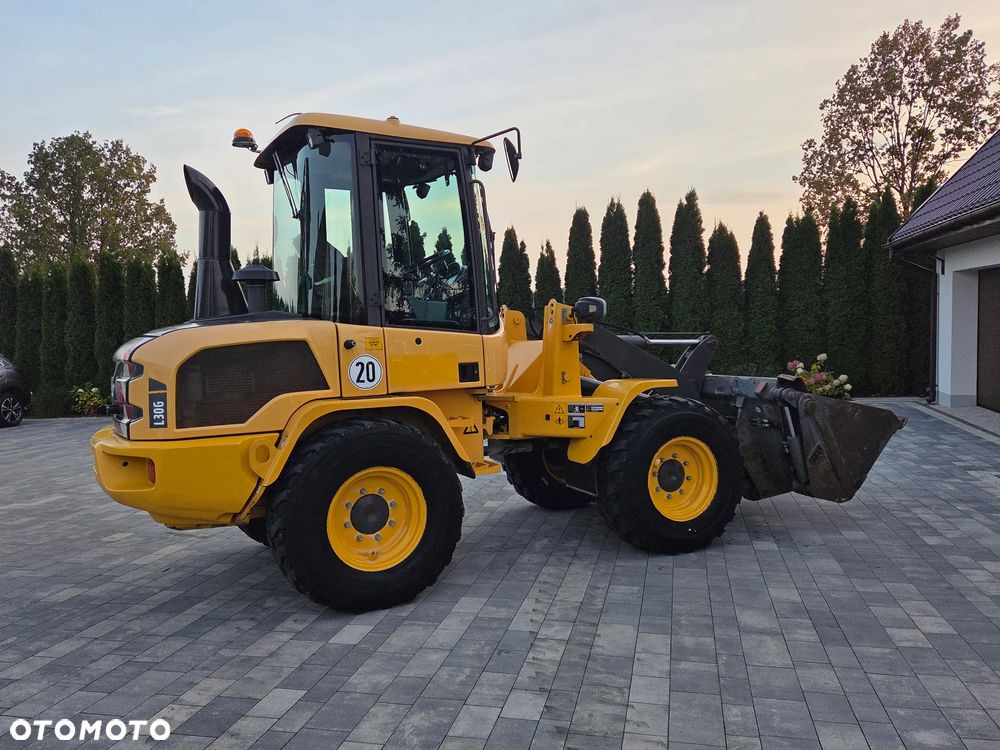 Volvo L30G - 6