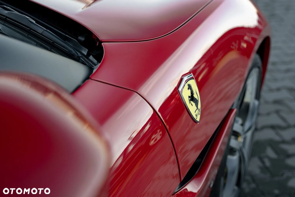 Ferrari Portofino - 30