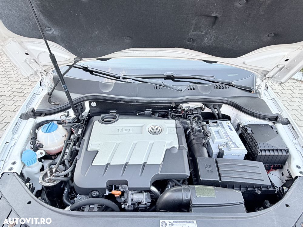 Volkswagen Passat 2.0 TDI Comfortline DPF - 22