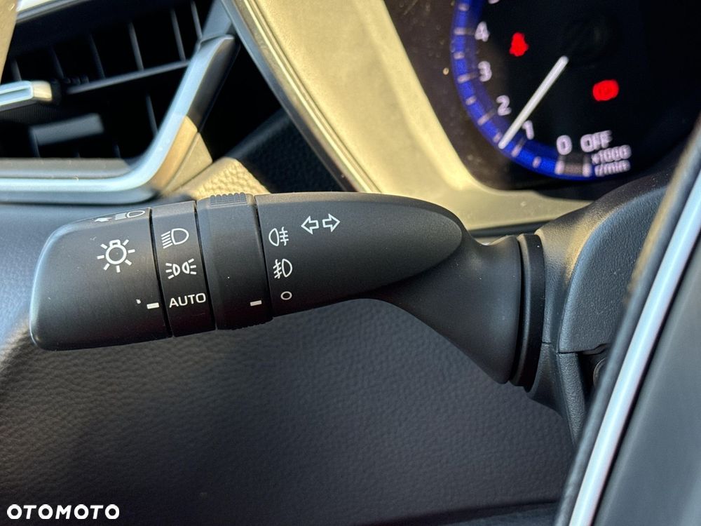 Toyota Corolla 1.8 Hybrid Comfort - 18