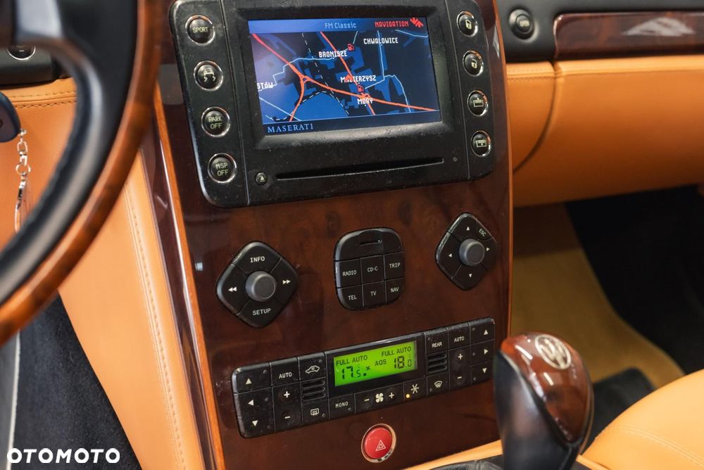 Maserati Quattroporte - 18