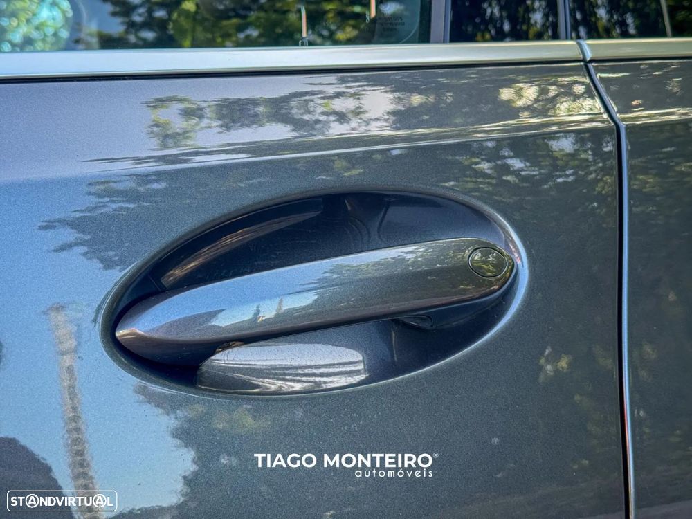 BMW 330 e Pack Desportivo M Auto - 39