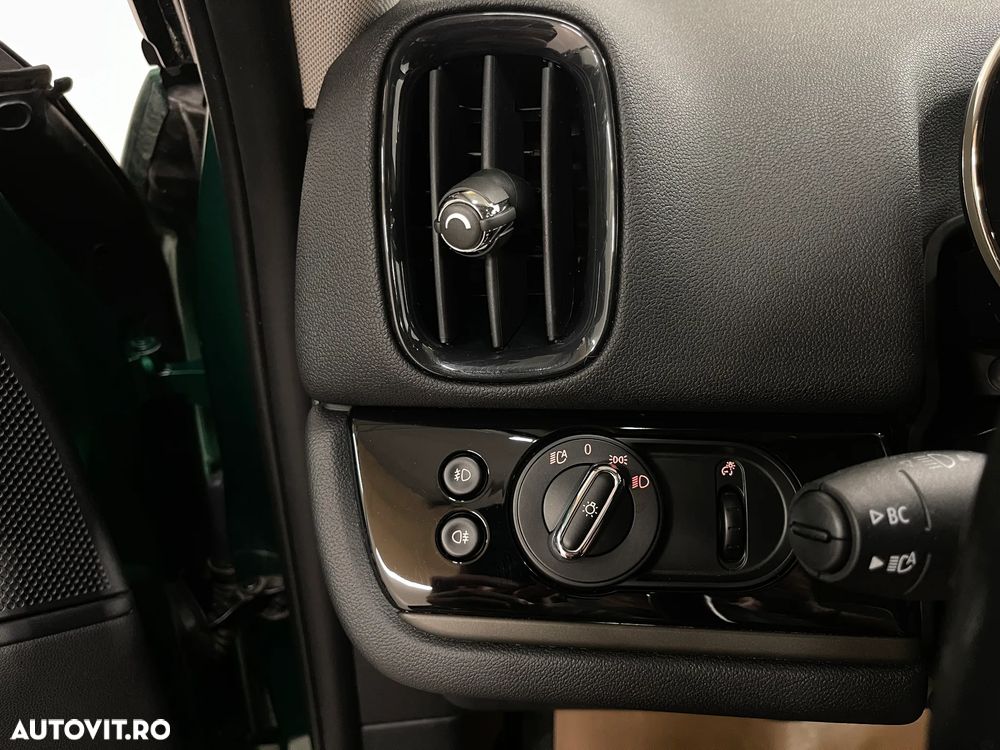 Mini Countryman Cooper SE ALL4 AT - 23