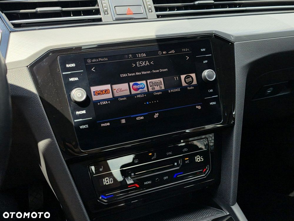 Volkswagen Passat - 13