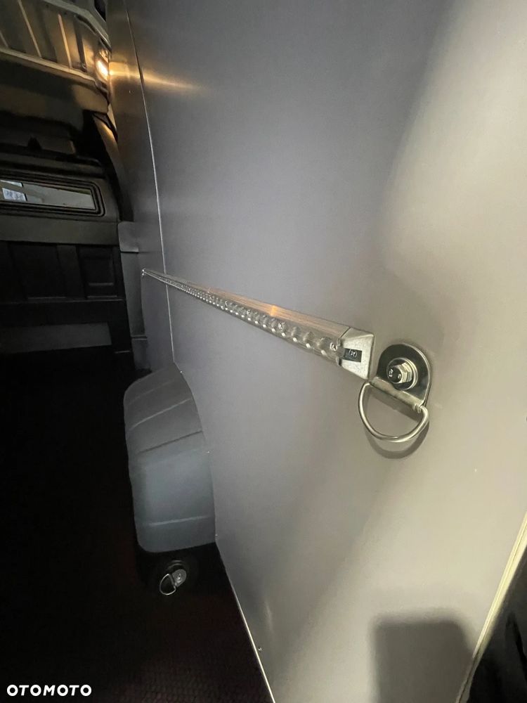 Toyota Proace MAX - 23