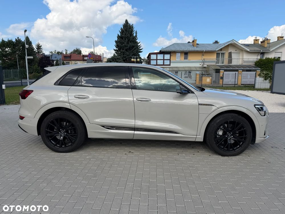 Audi e-tron - 8
