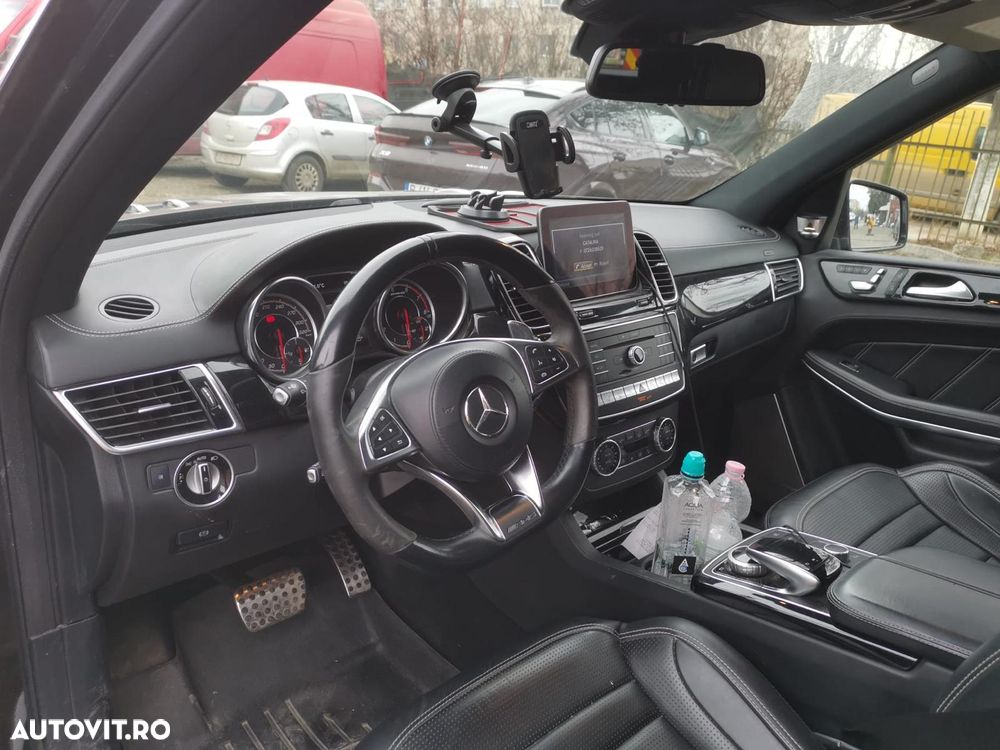 Mercedes-Benz GLS - 9