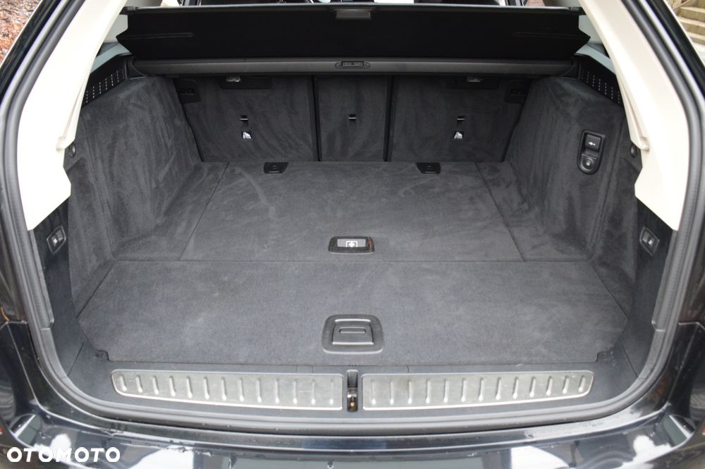 BMW Seria 5 520d xDrive Sport Line sport - 34