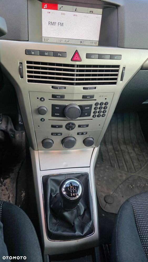 Opel Astra 1.9 CDTI DPF NAVI - 7