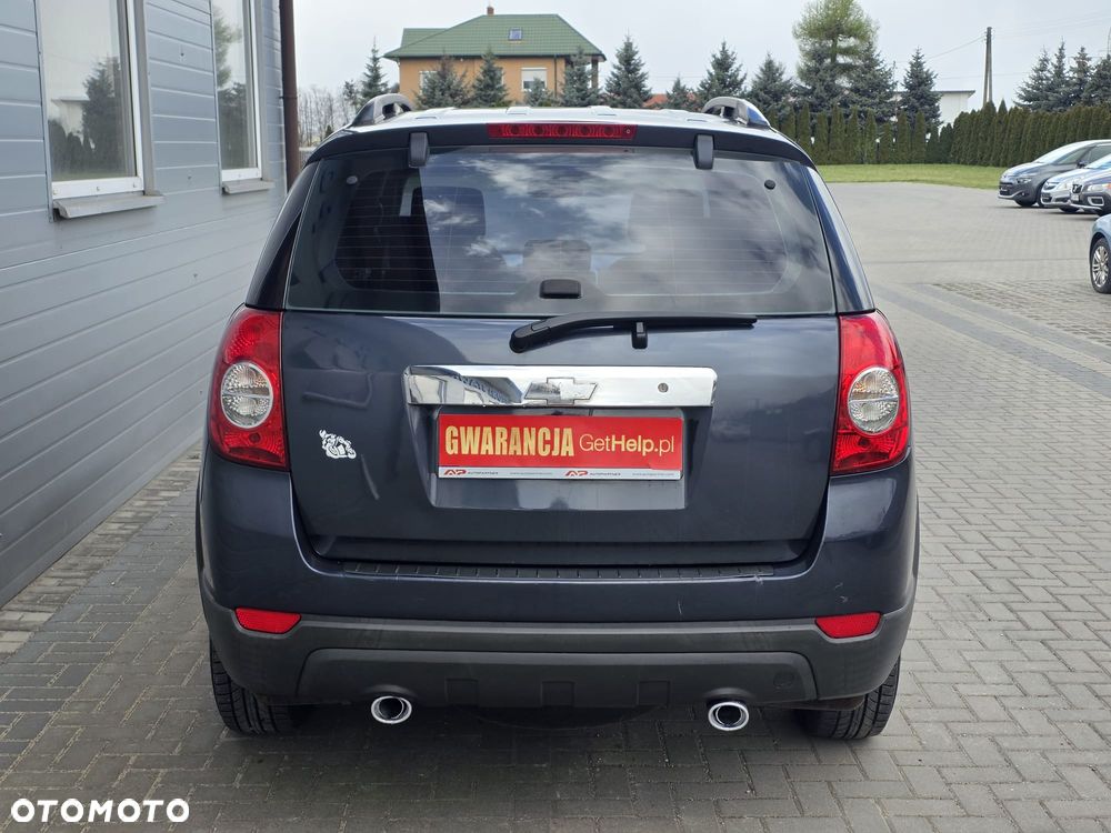 Chevrolet Captiva 2.4 LS 5os - 12