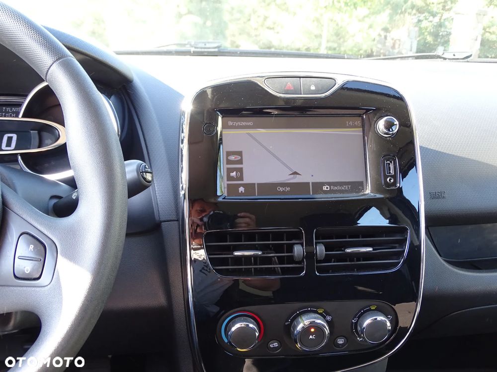 Renault Clio - 17