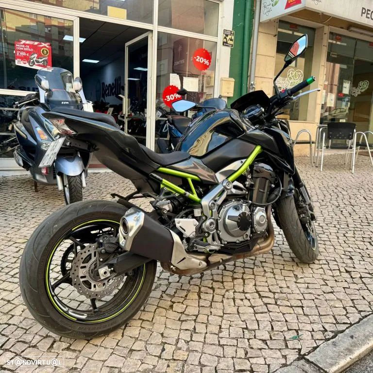 Kawasaki ZR 900 B - 18