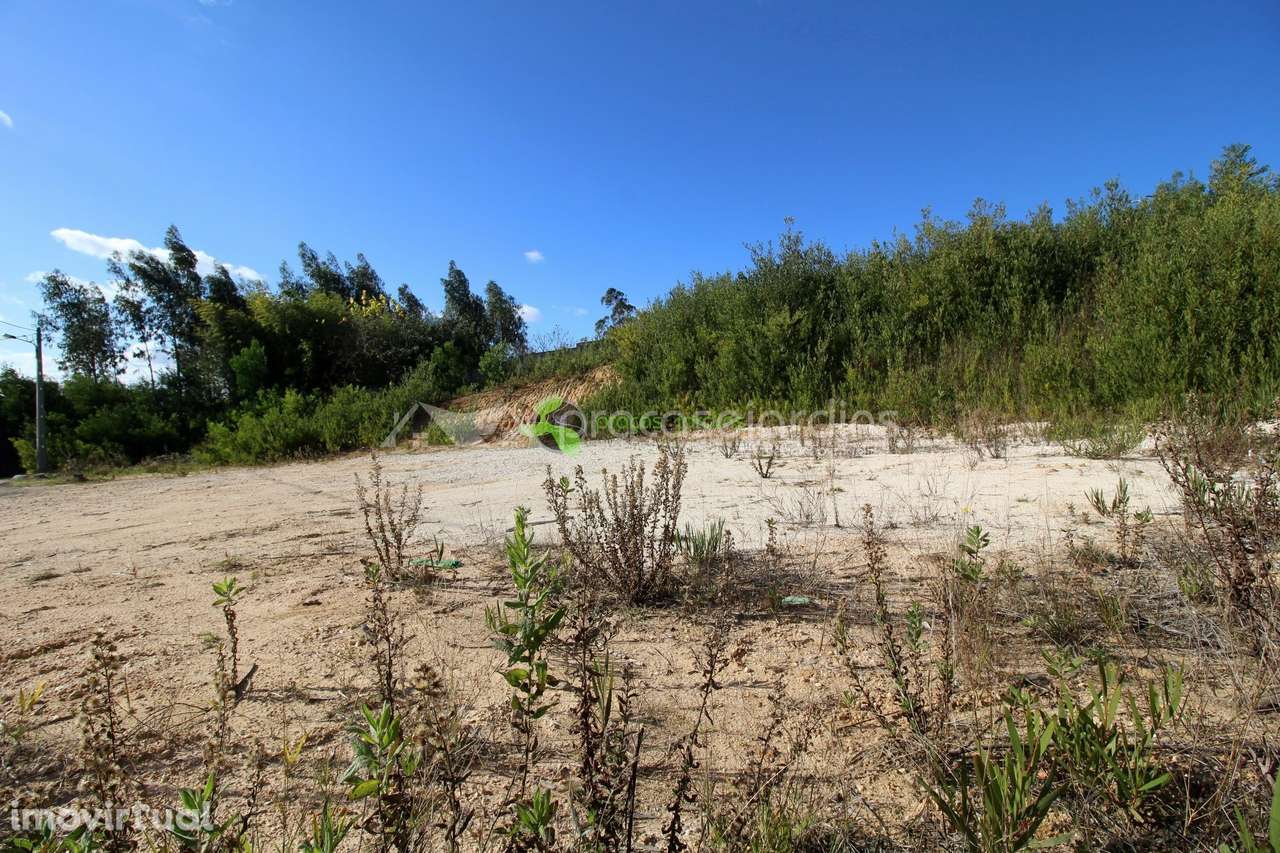 Lote de terreno com 1027 m2 - Grande imagem: 4/5