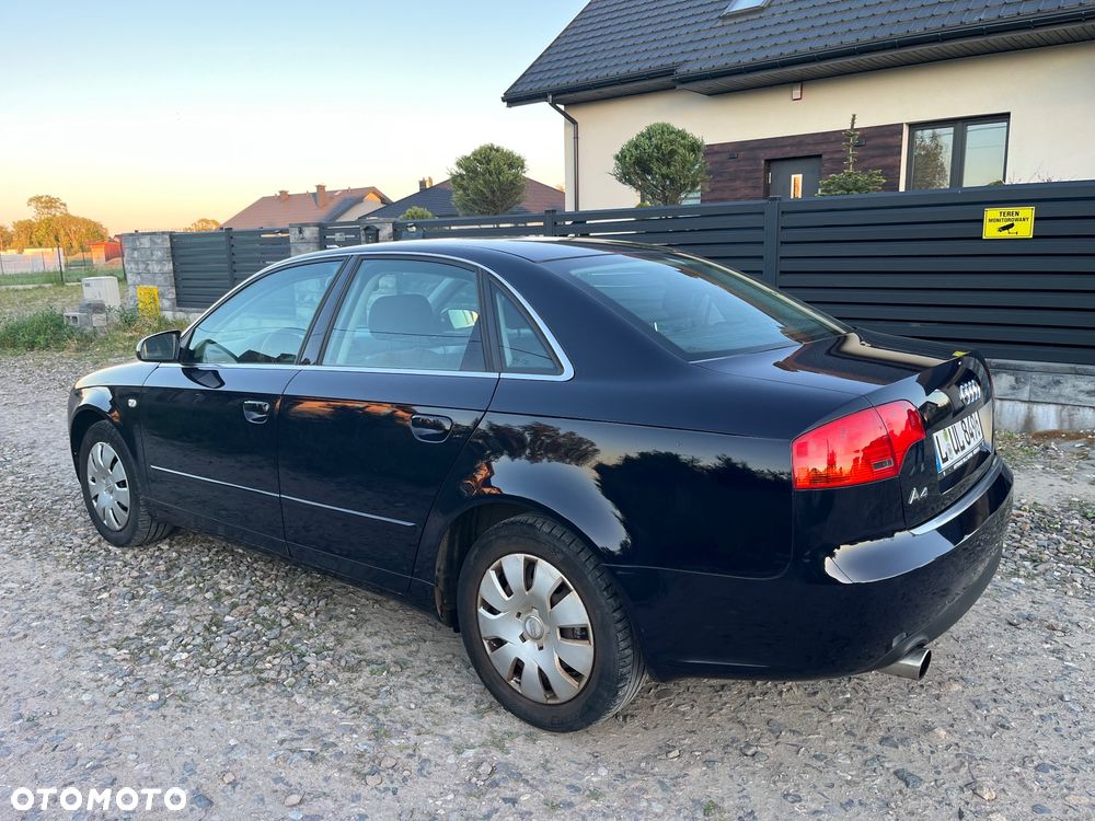 Audi A4 Limousine - 13