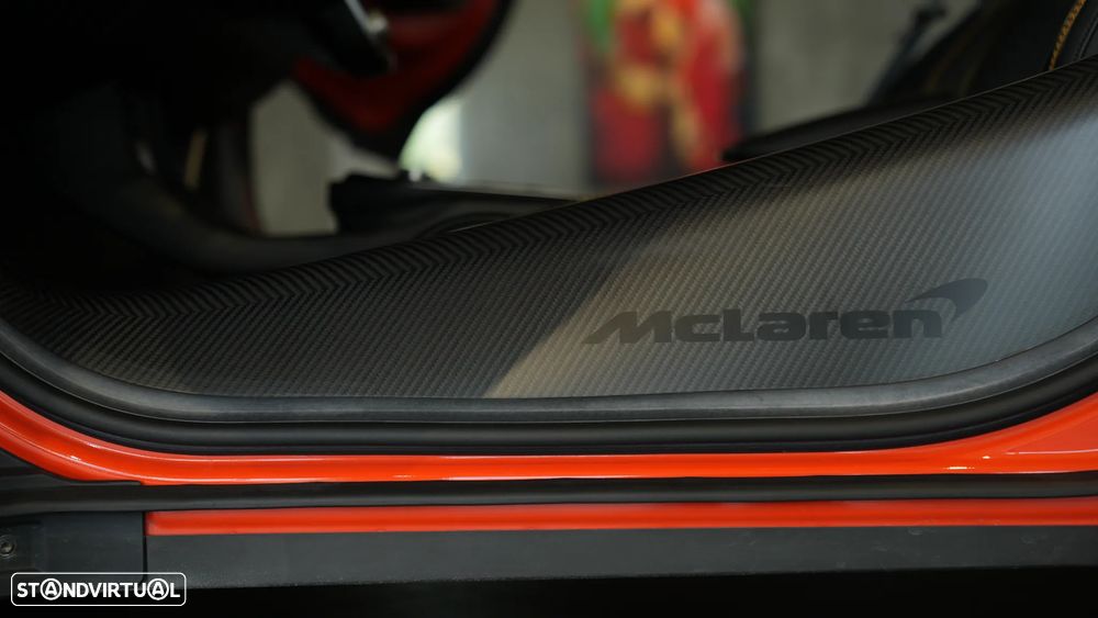 McLaren GT 4.0 Twin-Turbo V8 - 21