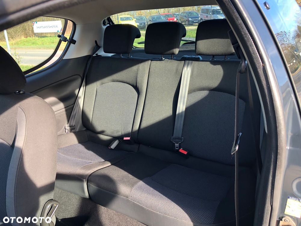 Peugeot 206 plus 206+ 3-Türer Generation - 12