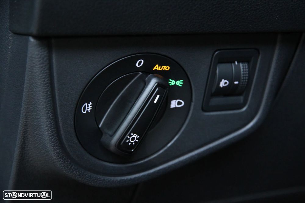 VW Taigo 1.0 TSI Urban DSG - 18