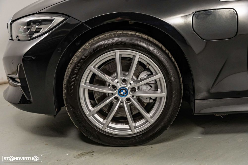 BMW 320 e Auto - 18