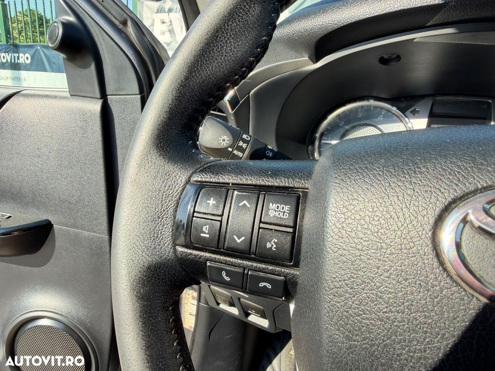 Toyota Hilux 2.8D 204CP 4x4 Double Cab AT Executive - 38