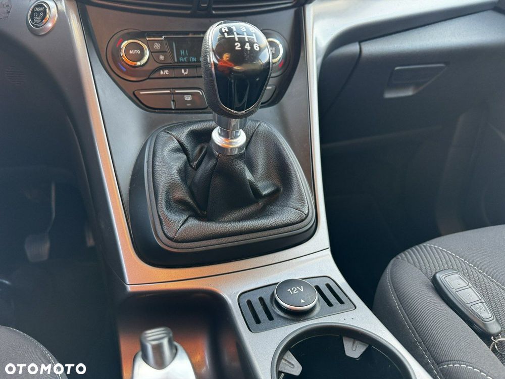 Ford Kuga 2.0 TDCi 4x2 Titanium - 22