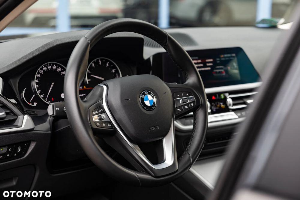 BMW Seria 3 320i - 18