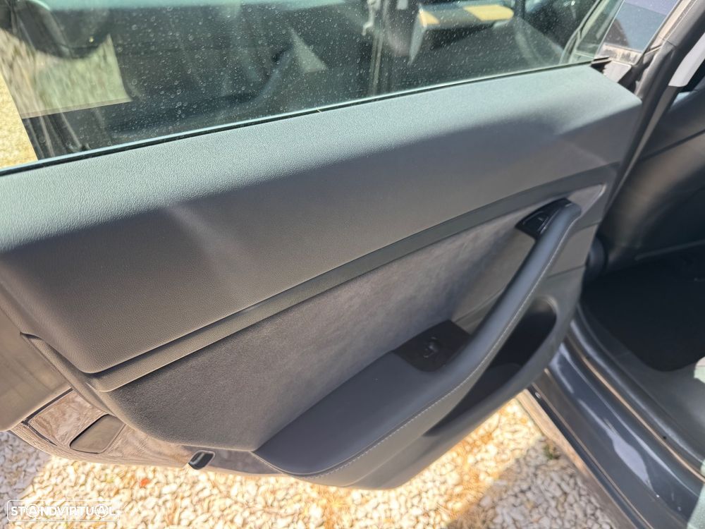 Tesla Model 3 Long-Range Dual Motor AWD - 11