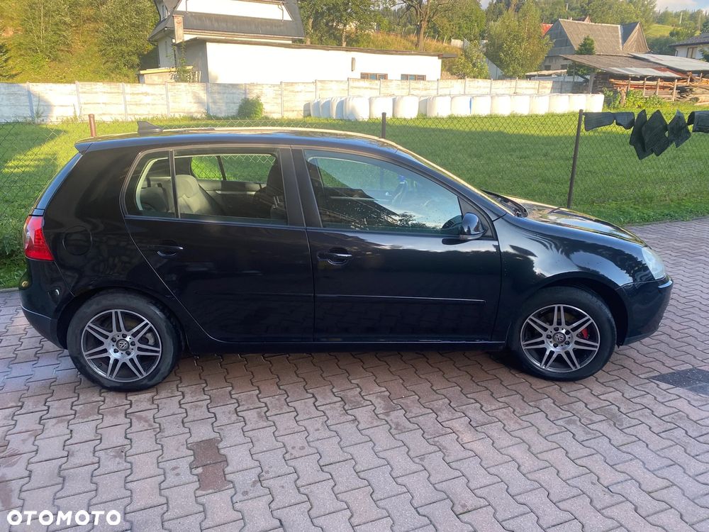Volkswagen Golf 1.6 FSI Comfortline - 3